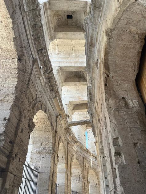 #architecture #rome #arles #vangogh #vangoghcity #arena #antique #arenes Arena Powerless, Architecture Rome, Hunger Games Arena, Gladiator Arena, Dystopian Book, Dragon Master, Dystopian Books, Three People, The Afterlife