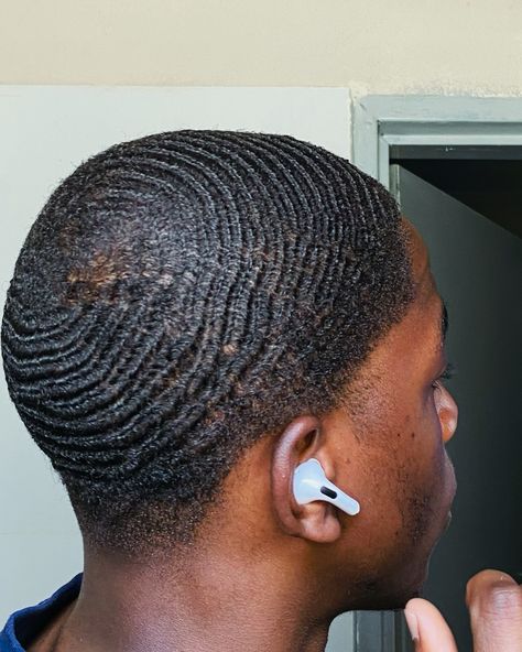 The best way to get your pattern flowing flawlessly is to work on your crown through Crown isolation 🌀🌊#discoverpage #360waves #360waves #540waves #wavesonspin #wavesonwaves #waversonly #360jeezy #lusaka #360wavesbrasil #wavesondrip #waves #lifestyle #fyp#wavesonwaves #exploremore #wavesonswim #waves #waveshair #zambia #trending #explore #wavese #unilus#deepdish Black Culture, Zambia, Work On, To Work, Crown, Lifestyle, Hair, Pattern