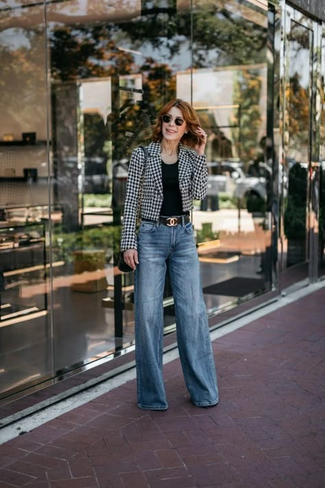 Tweed Blazers for fall are live on the blog today! Click through to shop the look! Blazer Tweed Outfit, Fall Fashion Over 40, Tweed Blazer Outfit, Wide Leg Jeans Outfit, Outfits Con Jeans, Dallas Fashion, Fabulous Fall, Layering Outfits, Fit Ideas