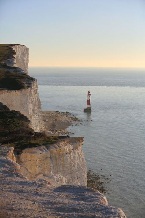 Beachy Head Lighthouse, Beachy Head England, White Cliffs Of Dover Aesthetic, Seaside Cliff, Beachy Head, Cliff Edge, Light House, Ocean Views, Nature Aesthetic