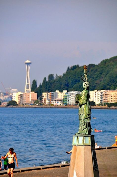 #Seattle Must See - #alkibeachpark in #seattle #washington. #tourism #pnw #washingtonstate #beach Alki Beach Seattle, Moving To Seattle, Evergreen State, West Seattle, Pacific Nw, Beach Park, Emerald City, Puget Sound, Most Beautiful Cities