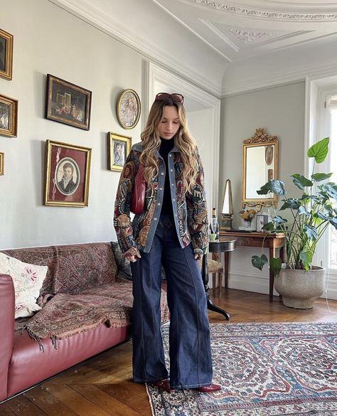 70s Western Aesthetic, France Cottage, Flea Market Outfit, Outfit Inspo 90s, Vintage Paris Fashion, Luiza Cordery, Look Winter, Retro Autumn, 70s Outfits