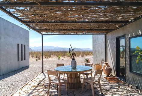 Texas Architecture, Desert Retreat, Texas Design, Willow House, Big Bend National Park, House Siding, West Texas, Mediterranean Homes, Design Hotel