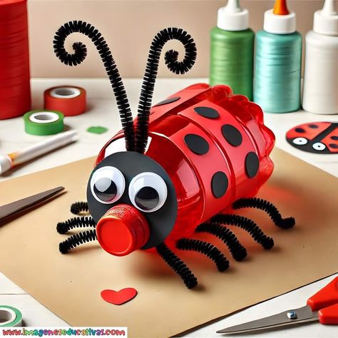 Insect Crafts, Plastic Bottle Art, Ladybug Crafts, Bug Crafts, Handmade Christmas Crafts, Hand Crafts For Kids, Animal Crafts For Kids, Popsicle Stick Crafts, Plastic Bottle Crafts