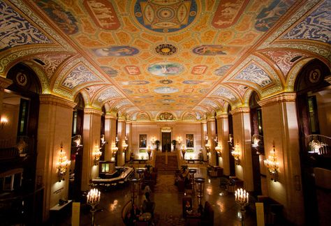 This historic hotel invented the chocolate brownie. Palmer House Chicago, Cosmopolitan Hotel, Chicago Weekend, Palmer House, Chicago Pictures, Heritage Hotel, Chicago Travel, Windy City, The Windy City