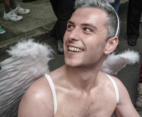 Cute gay guy in an angel outfit for Halloween gay party Gay Angel Costume, Gay Costume Ideas, Mens Angel Costume, Gay Halloween Costumes For Men, Gay Couple Halloween Costumes, Gay Halloween Costumes, Gay Halloween, Gay Costume, Outfit For Halloween