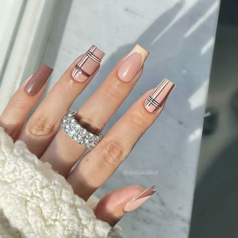 Light Brown Nail Ideas, Light Brown Nails, Flower Hand Tattoo, Brown French Tip Nails, Brown Nail Ideas, Brown French Tip, French Tip Nail Ideas, Tip Nail Ideas, Nail Palette