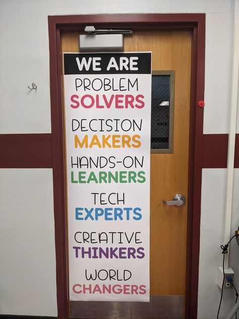 Makerspace Bulletin Board Ideas, Inventor Bulletin Board Ideas, Engineering Classroom Decor, Stem Decorations Classroom, Makerspace Bulletin Board, Engineering Classroom, Space Bulletin Boards, Class Quotes, Class Bulletin Boards