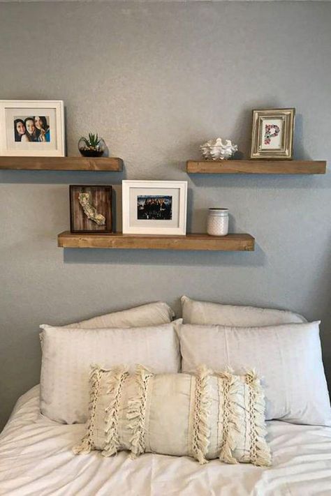 38+ Wonderful bedroom shelves design ideas for Your Home - Page 12 of 38 - Womensays.com Women Blog Bedroom Fun, Shelf Above Bed, Bedroom Wall Decor Above Bed, Wall Decor Above Bed, Floating Shelves Bedroom, Wall Shelves Bedroom, Fun Room, Decor Above Bed, Headboard Ideas