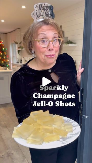 Babs on Instagram: "Recipe below 🍾🥂The ultimate New Year’s Eve toast 🍾🥂Champagne Jello Shots. These jello shots are not only festive they are FUN. No one can forget a party where champagne jello shots are served - right? These take less than 5 minutes to put together and will be the hit of the show. Happiest of New Year’s! Cheers! 🥂CHAMPAGNE JELL-O SHOTS 3 cups of champagne divided (you can also use Prosecco of course!) ⅔ cups sugar 4 tablespoons lemon juice 4 packages gelatin 1 cup vodka (I used whipped cream flavored you can use whatever kind you would like) Edible glitter (silver) 🍾INSTRUCTIONS Heat ONLY 2 cups of champagne and sugar in a pot over medium-low heat. Heat until sugar is dissolved but do not bring to a boil. Add gelatin (one packet at a time) and stir over low hea Champagne Jell-o Shots, Champagne Jello Shots Recipe, Champagne Shots, Champagne Jello, Alcohol Shots, Champagne Jelly, Champagne Jello Shots, Jell O Shots, Jello Shot Recipes