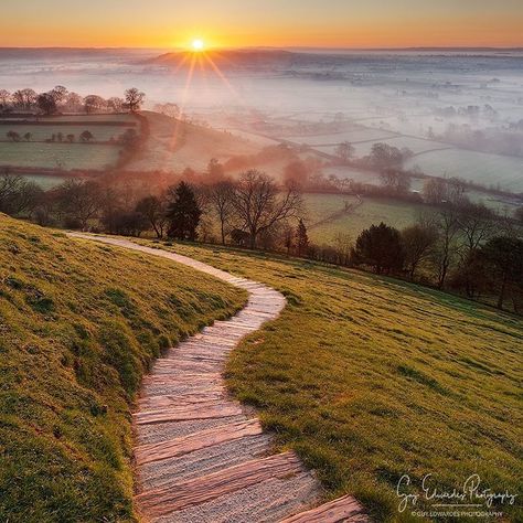 Somerset Levels, Glastonbury Tor, Somerset England, Visiting England, Hot Day, Visit London, Photography Workshops, Photography Instagram, Local Travel