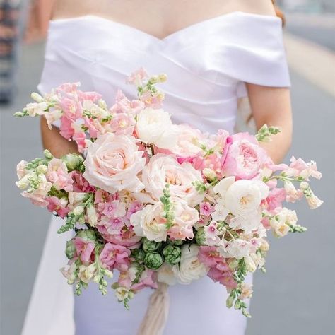 Melissa Sullivan on Instagram: "Bridal Bouquets are my absolute favorite part of the design of a wedding (that and installs). And I always ask my brides for a picture of their dress to make sure the flowers match up with the mood of the dress, whether that be modern, romantic, chic etc. In my opinion the bouquet should match the brides personality and her dress. And that’s it. No rants today about Instagram. Lol. . @inezjphoto @jacqueline_banuelos @hhco_baygowns @starsightfarm @alexandrafar White Bouquet With Pink Accents, Light Pink Bridal Bouquet, Light Pink Bouquet, Bride Bouquet Pink, Pink Purple And White Bouquet, Pink Cascading Bridal Bouquet, Fresh Flower Bouquets Wedding, White And Pink Cascading Bridal Bouquet, Cascading Pastel Bridal Bouquet