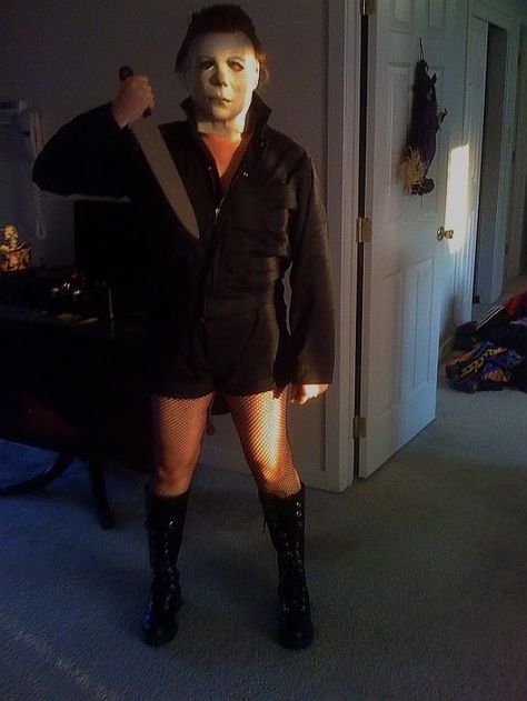 Michael Myers Female Costume, Michael Myers Girl Costume, Michael Myers Woman Costume, Fancy Halloween Party, Michael Myers Costume, Scream Costume, Horror Movie Costumes, Cosplay For Women, Best Halloween Party