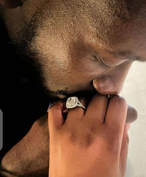 Proposal Pictures Black Couples, Engagement Rings On Dark Skin, Black Husband And Wife Aesthetic, Baby Fashionista, Engagement Picture Outfits, Couple Engagement Pictures, Couples Engagement Photos, Wife Life, Bridal Gold Jewellery Designs