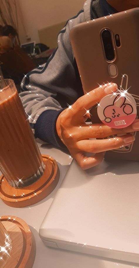 Cookie Bt21, Bt21 Aesthetic, Korean Phone, Korean Phones, Aesthetic Android, Cute Panda Wallpaper, Phone Aesthetic, Aesthetic Phone, Cute Panda