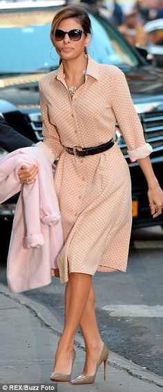 Polka Dot Shirt Dress, Office Dresses For Women, Outfit Chic, Eva Mendes, Vintage Inspired Fashion, Dress Cream, Office Dresses, Business Outfit, Fashion Line