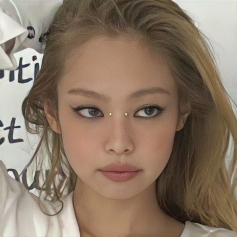 Jennie Make Up Look, Jennie Kim Makeup, Blackpink Makeup, Jennie Makeup, Jennie Glitter Makeup, Idol Makeup, Kpop Makeup, Nose Makeup, Cheek Makeup