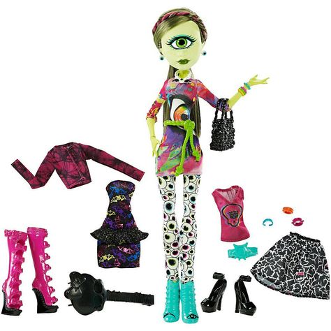 All Monster High Dolls, Monster High Collection, Arte Monster High, I Love Fashion, Western Outfits Men, Monster High Characters, Dream Doll, Heart Fashion, Valentines Outfits