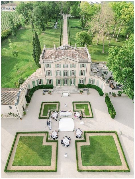 Chateau de Tourreau - Destination Wedding - Provence French Chateau Exterior, French Chateau Mansion, Chateau Exterior, Modern Chateau, Chateau House, Destination Wedding Spain, Luxury Exterior, Classic Villa, Villa Wedding