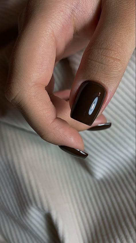 Minimalist Dark Nails, Dark French Tip Nails, Dark Short Nails, Nails Fall Autumn, Shellac Nails Fall, Classy Almond Nails, Kutek Disney, Brown Nails Design, Wine Nails