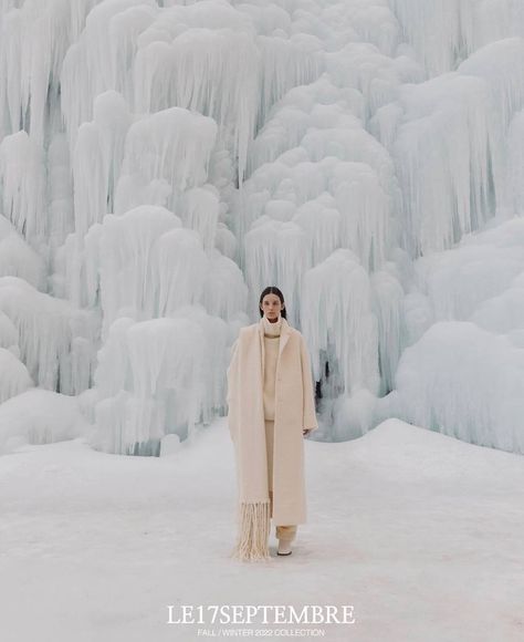 Snow Photoshoot, Winter Photoshoot, Snow Fashion, Winter Photo, Winter Photos, Model Inspo, Fashion Photography Inspiration, Fashion Project, Video Call