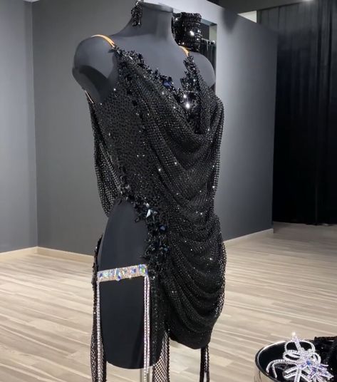 Performance Dresses Music, Latin Dresses Ideas, Black Ballroom Dress, Latin Ballroom Costume, Drag Clothing, Latin Competition Dress, Ballroom Dance Outfits, Ballroom Dress Inspiration, Burlesque Fashion