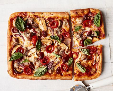 Here, we explain the best way to reheat pizza in the oven, whether you are reheating homemade, store-bought, or pizzeria pizza and whatever toppings your pizza has. Also, how to use the toaster oven if you are just reheating one or two slices. #foodhacks #kitchenhacks #lifehacks #marthastewart #recipehacks Pizza In Oven, Pizza In The Oven, Reheat Pizza, Pizza Dinner, Pizza Bianca, Whole Wheat Pizza, Italian Sausage Recipes, Vegetarian Pizza, Three Cheese