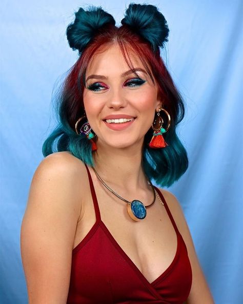 35 Incredible Blue Ombre Hair Colors Trending in 2023 Red Dip Dye Hair, Blue Red Hair, Halo Hair Colors, Hair Colors Trending, Stella Cini, Blue And Red Hair, Black And Red Hair, Sky Blue Hair, Red Hair With Highlights