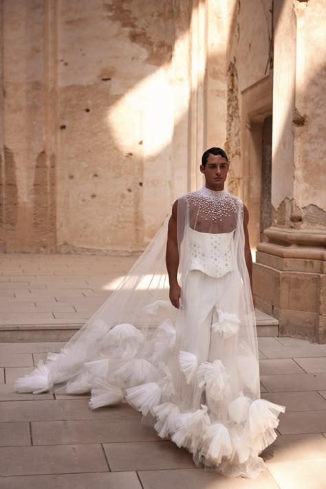 Gender Neutral Wedding Attire, Masc Wedding Dress, Gender Neutral Wedding Guest Outfit, Androgynous Wedding Outfit, Gender Neutral Wedding Outfit, Androgynous Wedding Attire, Androgynous Wedding, Gender Neutral Wedding, Posh Wedding