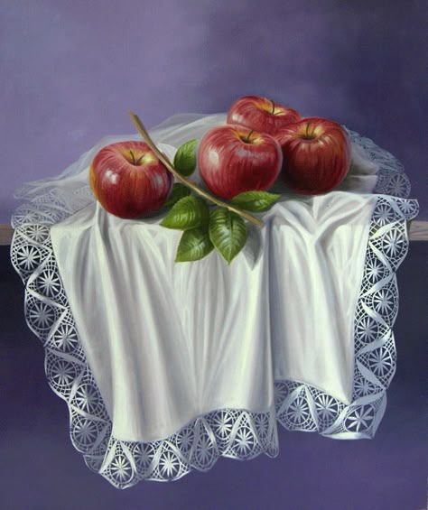 Pintura y Fotografía Artística : Realismo extremo del bodegón al óleo Apple Painting, Lace Painting, Still Life Oil Painting, Fruit Painting, Realistic Paintings, Botanical Painting, Hanging Towels, Still Life Art, Art Appreciation