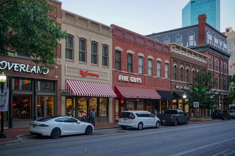 Shopping in Sundance Square | Downtown Fort Worth Stockyards Fort Worth, Fort Worth Downtown, Fort Worth Water Gardens, Fort Worth Zoo, Downtown Fort Worth, Willow House, Gift Shops, Student Travel, Travel Music