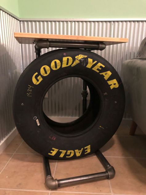 Nascar Tire Table, Nascar Man Cave, Nascar Tire Ideas, Nascar Decor, Flag Decorating Ideas, Nascar Room, Home Pub Ideas, Racing Room, Tire Table