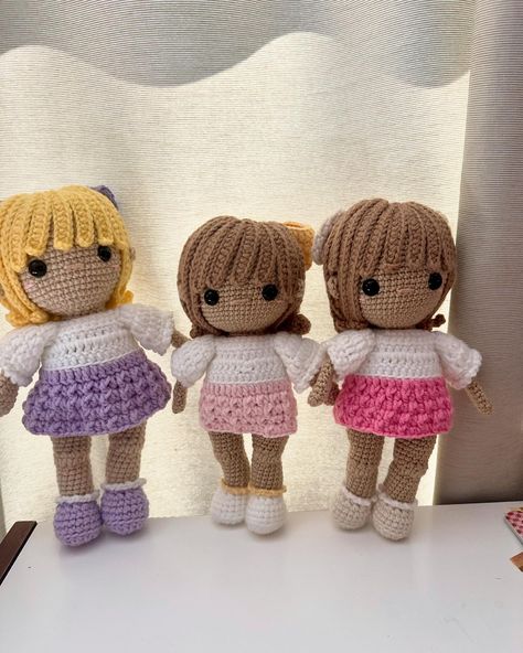 Recent custom- 3 dolls 💗 -customs are open but slots will be filled soon 🫡 Pattern: @jenniedolly_ Tags; #crochet #crochetdoll #handmade #handmadedoll #tejidos #muñecatejida #crochetersofinstagram #crochetplushie Crochet Doll, Dolls Handmade, Slots, Dolls, Tags, Crochet, Pattern, Quick Saves