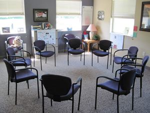 ... Group therapy room - Therapy may occur in individual or group room settings… Group Therapy Room, Counselling Room, Mind Gym, Law Of Love, Group Counseling, Career Vision Board, Therapist Office, Therapy Office Decor, Hospital Design