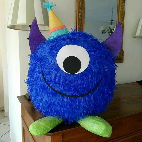 Monster Pinata, Monster Baby Showers, Monster Decorations, Little Monster Birthday, Monster 1st Birthdays, Monster Inc Birthday, Birthday Pinata, Snow White Birthday Party, Piñata Ideas