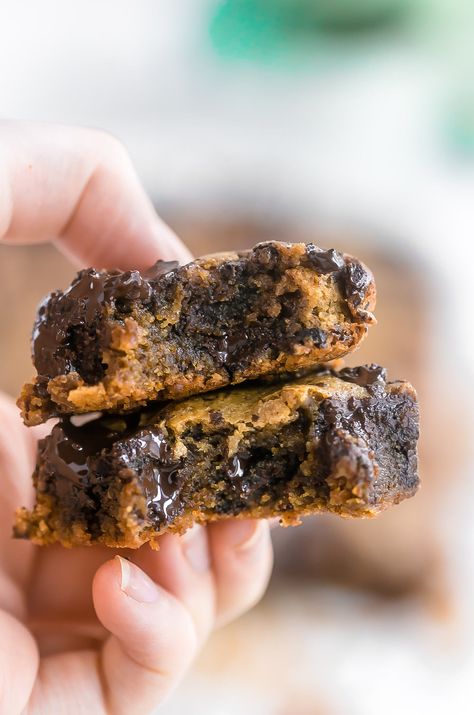 Wholesome Gluten-Free Tahini Chocolate Chip Blondies | Truffles and Trends Tahini Blondies Gluten Free, Deserts With Tahini, Tahini Baking, Gooey Blondies, Tahini Blondies, Tahini Chocolate, Chocolate Tahini, Dairy And Gluten Free, Tahini Recipe