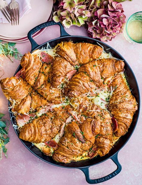 Breakfast Bbq Ideas, Guest Breakfast Ideas, Bbq Brunch Ideas, Recipes Goulash, Farmhouse Cooking, Recipes Asparagus, Easy Christmas Breakfast, Ham And Cheese Croissant, Cheese Croissant