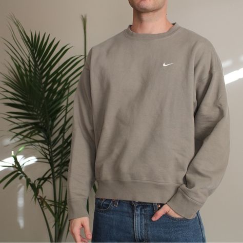 Nike Crewneck Men’s Crew Neck Sweater, Nike Sweatshirt Outfit Men, Men’s Crewneck, Nike Crewneck Sweatshirt Outfit, Mens Crewneck Sweatshirt Outfit, Crewneck Sweatshirt Outfit Men, Nike Sweater Outfit, Crewnecks Men, Nike Sweatshirt Outfit