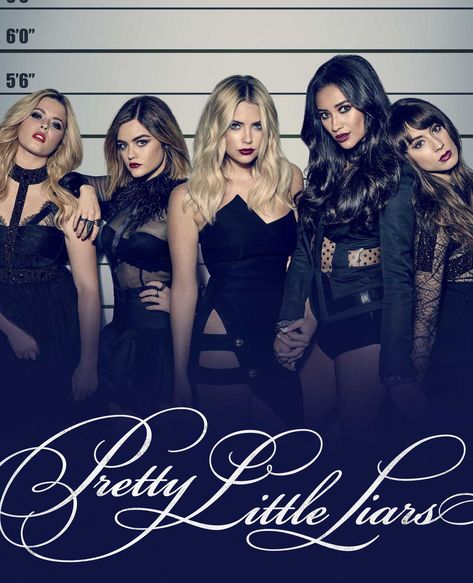 Pretty Litter, Pretty Little Liars Hanna, Bon Film, Hanna Marin, Karakter Disney, Photographie Inspo, Ashley Benson, Lucy Hale, Evan Peters