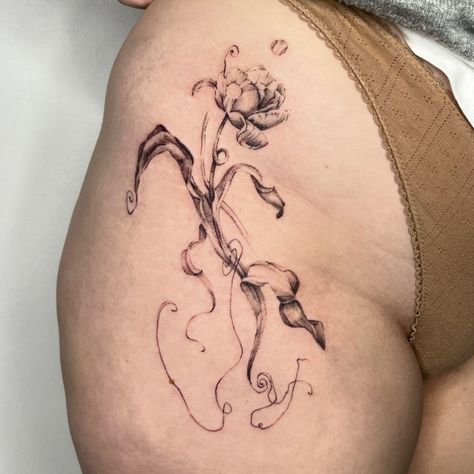 from flash with some new changes so its still unique 🫶🏻🌷 i love doing floral i will scram it from the roof tops ☯️ #tattoo #tattoos… | Instagram Flower On Hip Tattoo, Flower On Fire Tattoo, Tiddy Tats, Hip Flower Tattoo, Rhododendron Tattoo, Hip Tattoo Ideas, Frida Tattoo, Flower Hip Tattoos, Tattoo Hip