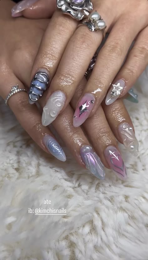 Glitter Aura Nails, 3d Aura Nails, Silver 3d Nails, Aura Nails With Charms, Chrome Rhinestone Nails, Aura Nails With Silver, Aura Chrome Nails, Chrome Aura Nails, 3d Chrome Nails