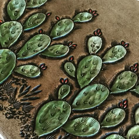 Prickly pear love carved in leather by Tamra Leather Accessories Diy, Handmade Leather Work, Leather Working Projects, Custom Leather Work, Leather Working Patterns, Diy Leather Projects, Leather Tooling Patterns, Tooling Patterns, Tandy Leather