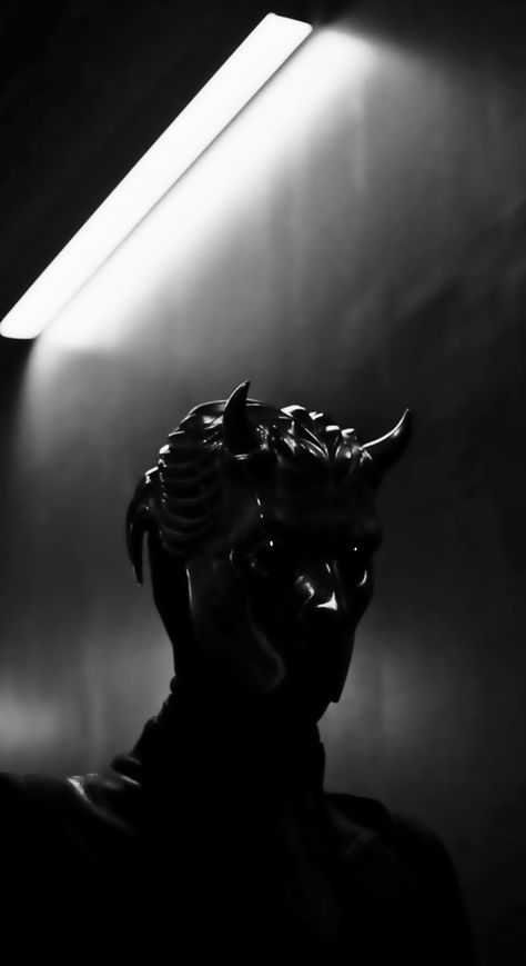 Ghost Mask Aesthetic, Metal Mask Aesthetic, Horror Mask Aesthetic, Mask Aesthetic Dark, Goth Mask Aesthetic, Aesthetic Statue, Rock N Roll Aesthetic, Boy Silhouette, Dark Art Illustrations