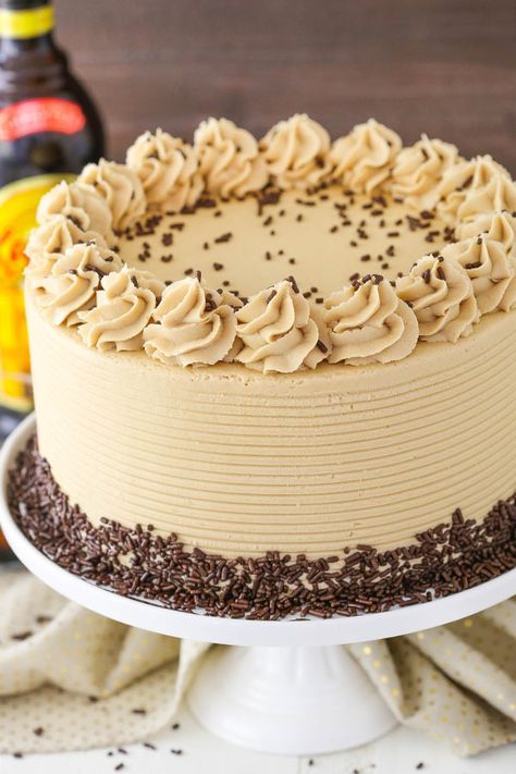 Soft Chocolate Cake, Torturi Baby Shower, Coffee Frosting, Cake With Frosting, Kahlua Coffee, Chocolate Layer Cake Recipe, Kahlua Cake, Layer Cake Recipes, Smooth Cake