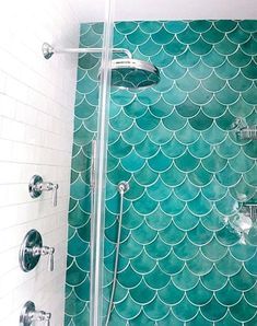 Mermaid Shower Tile, Fish Scale Tile Bathroom Showers, Mermaid Tiles Bathroom, Mermaid Tile Shower Ideas, Bathroom Fish Scale Tile, Scale Tile Bathroom, Fish Scale Bathroom, Bathroom Tile Mosaic, Beach Inspired Bathroom