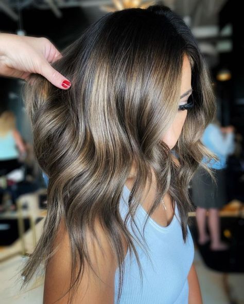 Beautiful Dark Hair with Partial Blonde Balayage Partial Balayage Brunettes, Balayage Styles, Partial Balayage, Balayage Straight Hair, Partial Highlights, Geometric Hair, Black Hair Balayage, Geometric Hair Clip, Hair Adviser