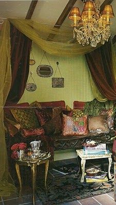 Narrow Boat, Bohemian Interior Design, Bohemian Room, Casa Country, Renzo Piano, Deco Boheme, Bohemian Interior, Bohemian Living, Décor Boho