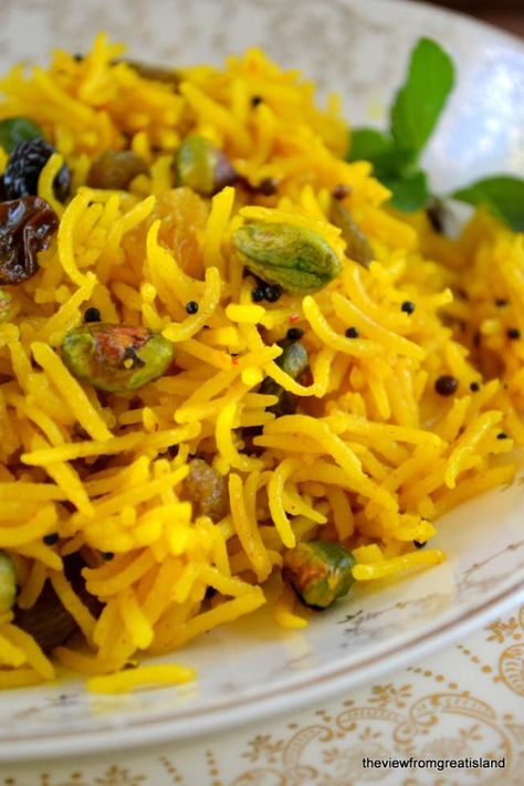 Indian Style Saffron Rice on a platter #authentic #glutenfree #sidedish #Indian #saffron #Thanksgiving Saffron Rice Recipes, Rice Recipes Indian, Saffron Rice Recipe, Asian Treats, Ground Beef Breakfast, Yellow Rice Recipes, Saffron Recipes, Rice Stuffing, Savory Recipe