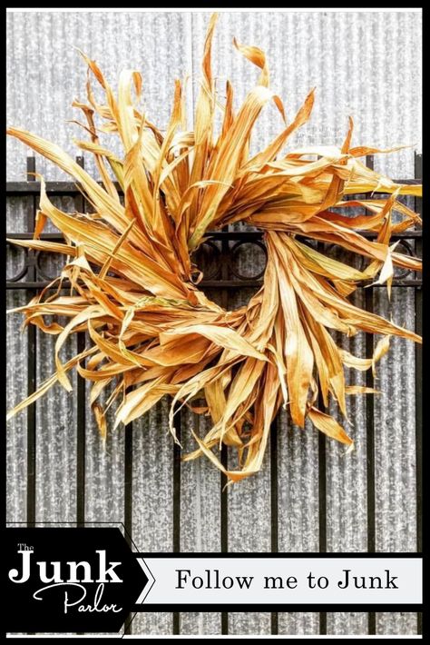 Fall Cornstalk Ideas, Corn Stalk Wreath Diy, Corn Stalk Wreath, Fall Corn Stalk Decor, Corn Stalks Decorations Diy, Cornstalk Wreath, Fall Decor Ideas For The Home Outdoor, Decorating With Corn Stalks, Cornstalk Decor