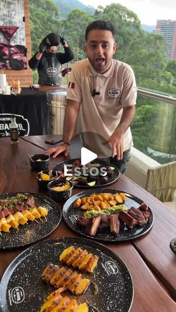 Asadores EL BARRIL on Instagram: "¡SERVICIO DE CATERING ASADORES AL BARRIL!🔥🍖
ATENDEMOS A TUS INVITADOS

TE ANTENDEMOS EN TODOS LOS PARCHES 🥩

✅EVENTOS
✅REUIONES FAMILIARES
✅REUNIONES CON PARCEROS
✅CUMPLEAÑOS DE 15
✅ANIVERSARIOS
✅BODAS
✅PRIMERA COMUNION
✅DIVORCIOS
✅DESPEDIDAS DE SOLTER@S

Disponemos de una gran variedad de menús y los precios son una locura

COMUNICATE CON NUESTROS ASESORES DE WHATSAPP AQUI👇" On Instagram, Instagram